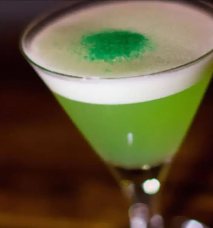 Lucky Leprechaun – Irish Whiskey, Apple Liqueur St Patrick’s Day Cocktail Recipe